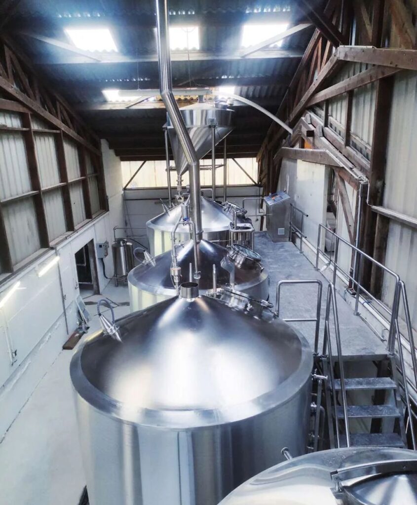 Proyecto de cervecería 3000L