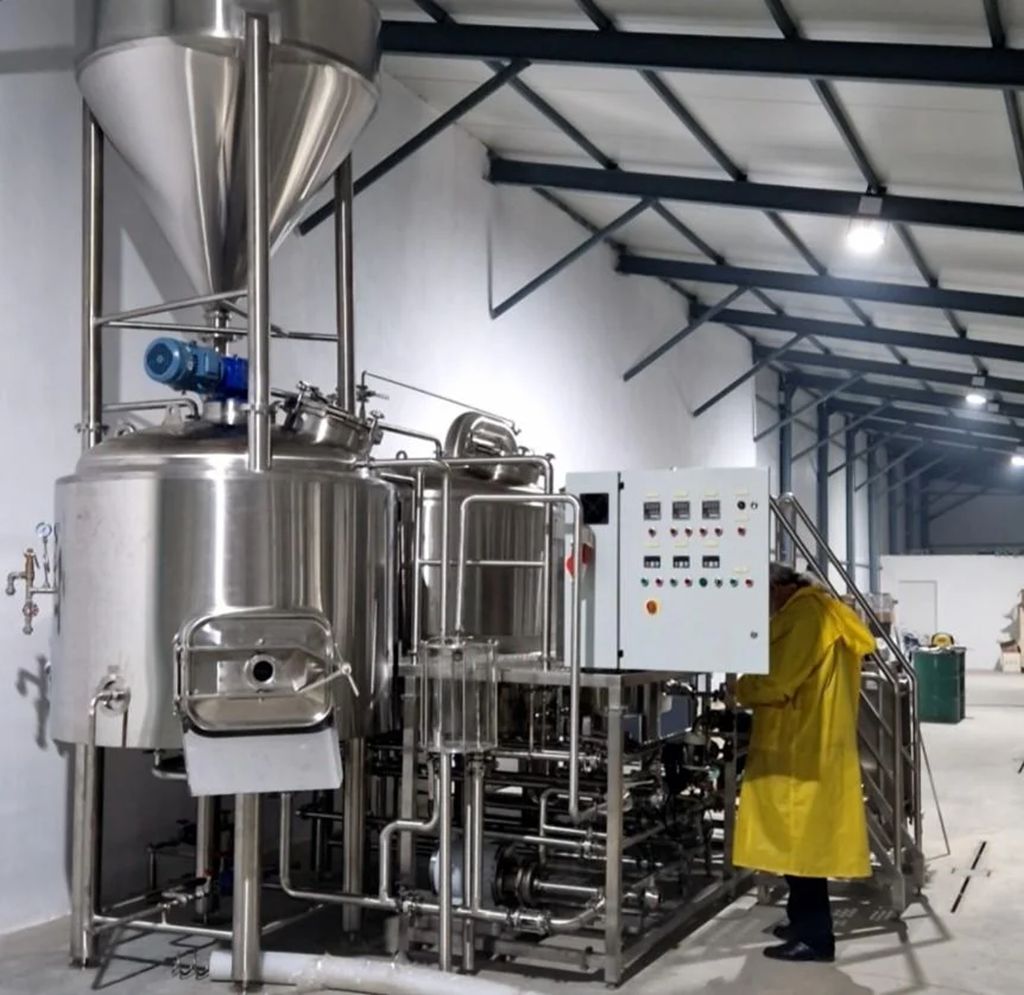 Proyecto de cervecería de 1000 litros